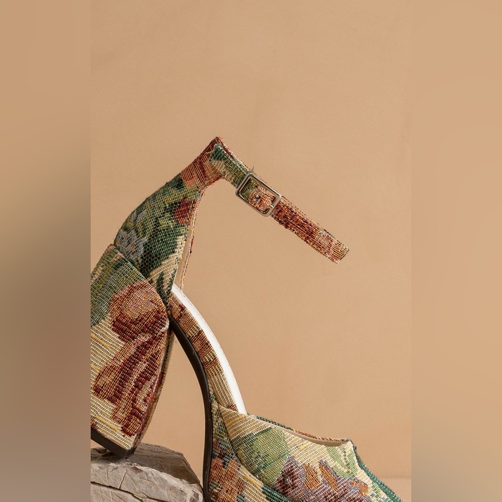 Oasis Floral Tapestry Heels - Picture 3 of 4